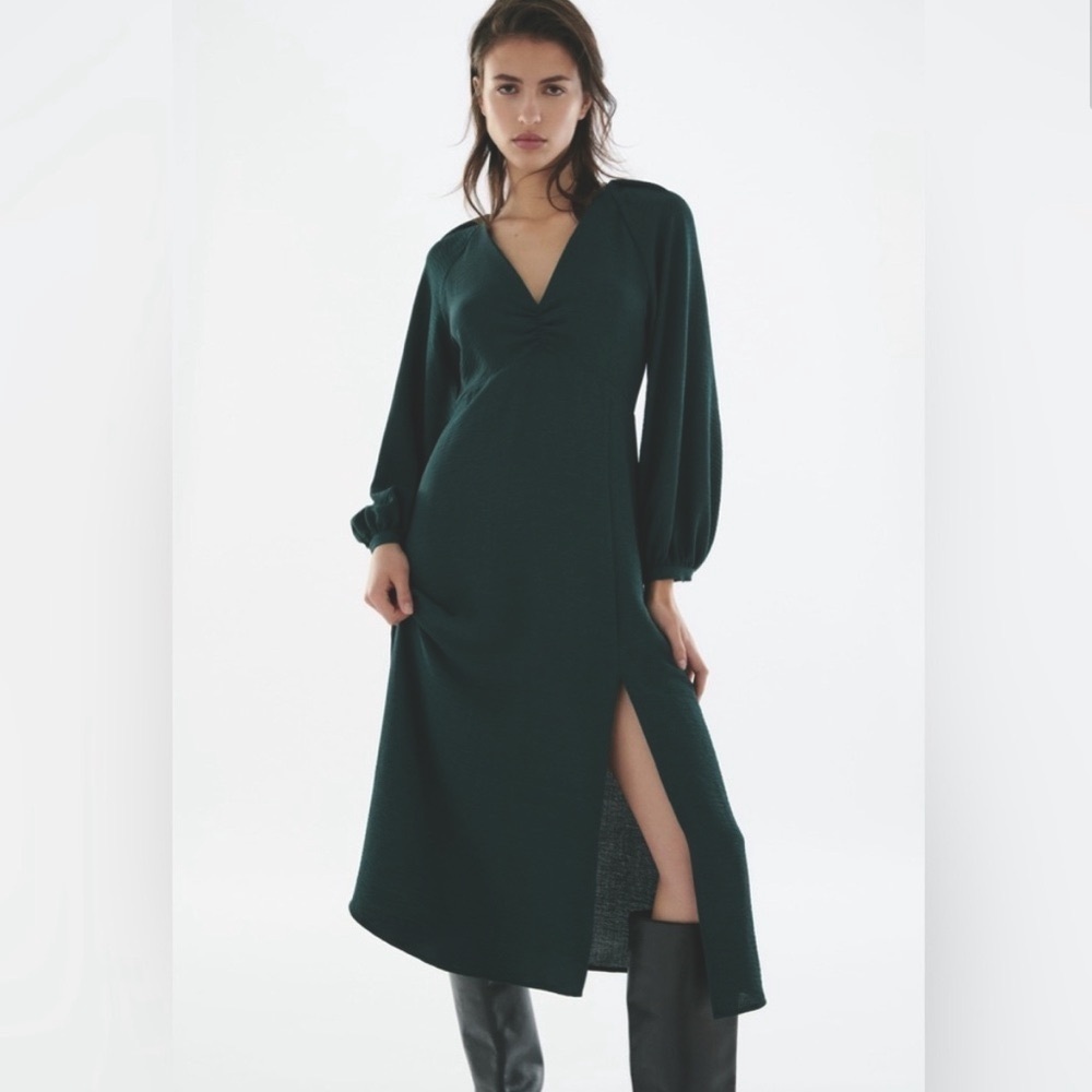 Zara Long Sleeved V-Neck Midi Dress Women’s Size Large Hunter Green NWT
